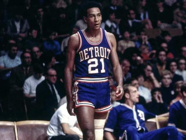 表现略显起 表现略显起