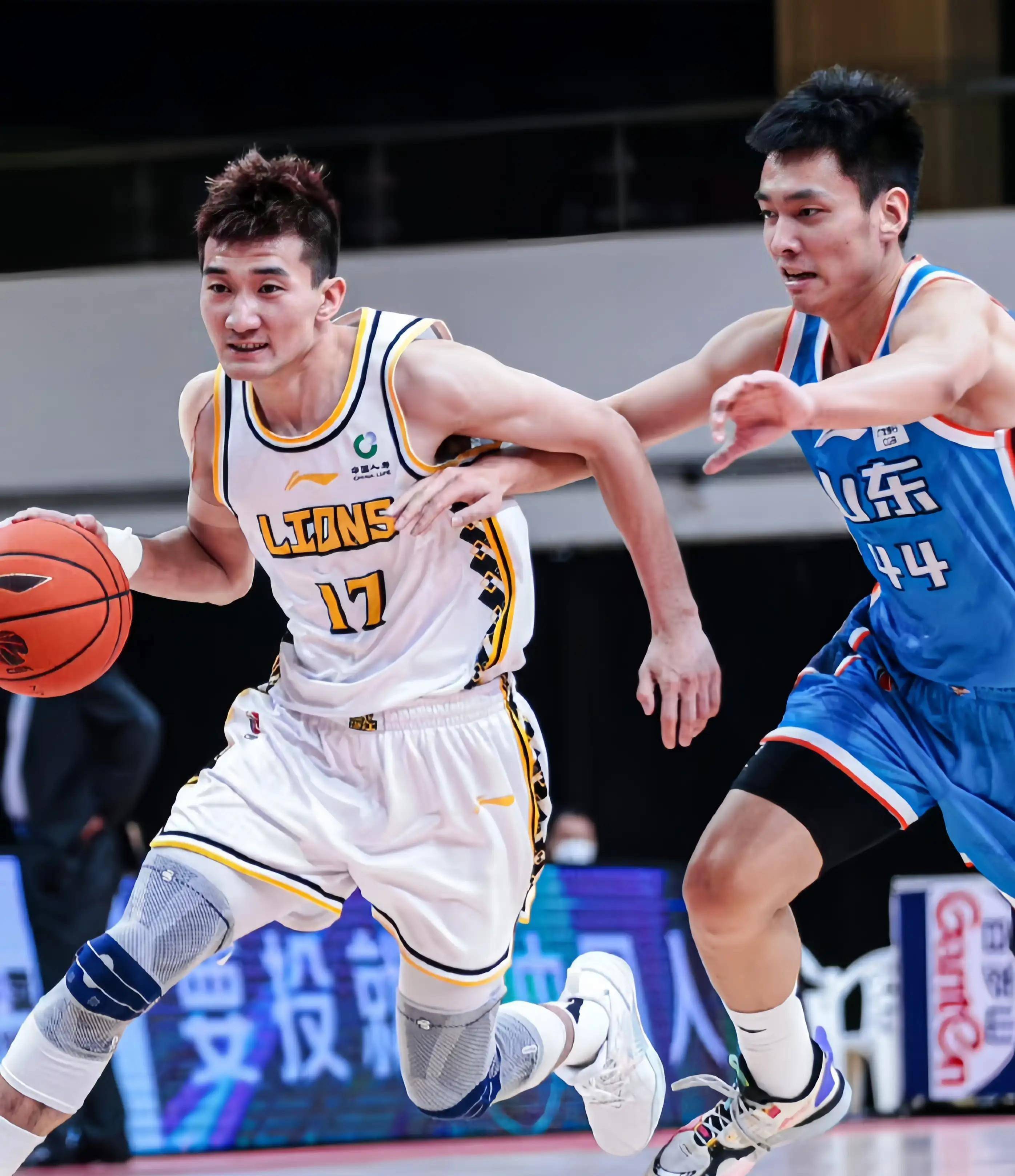 他的高度与 他的高度与